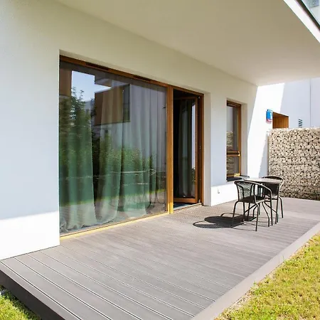 Smolenskiego By Renters Apartment *