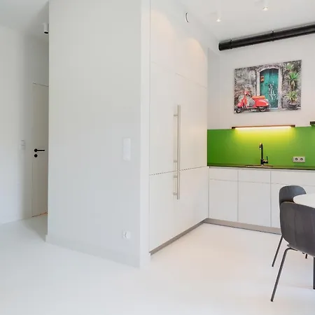 Smolenskiego By Renters Apartment *